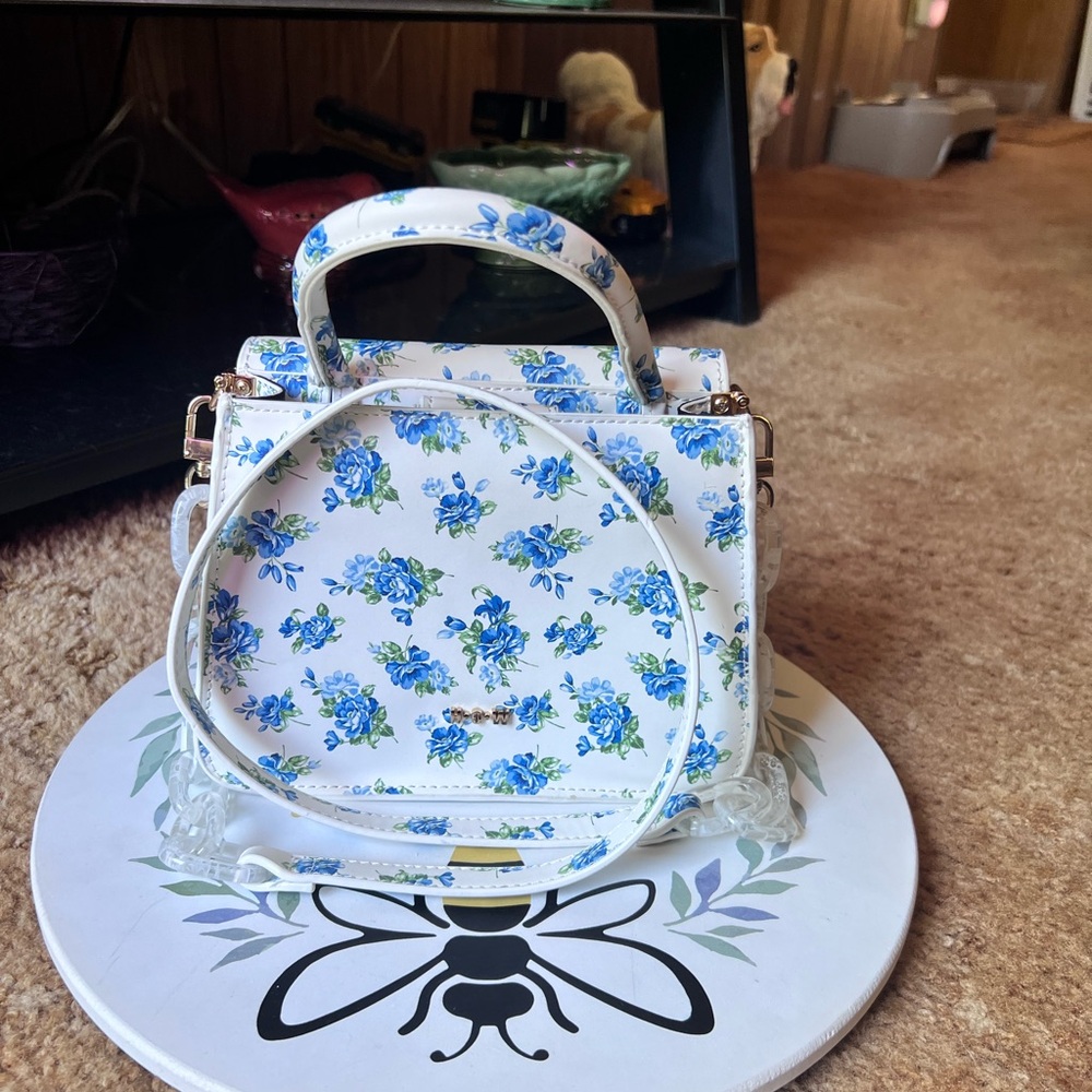 HOUSE OF WANT WE ARE CHIC VEGAN LEATHER TOP HANDLE CROSSBODY IN BLUE FLORAL. - Picture 17 of 17